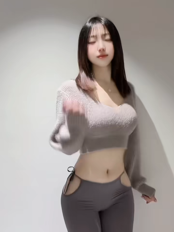 Thank you all for giving Lyly your special affection#travel #viral #viralvideo #viraltiktok #fyp #foryou #foryoupage #xinhgaitiktok #music #trending #vairal #parati #onthisday #tiktok