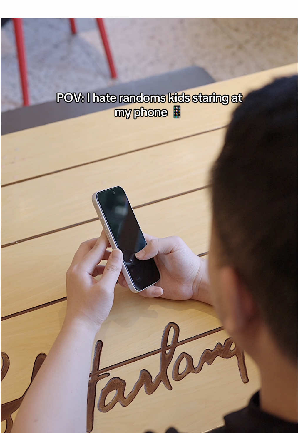 iPhone 17 is finally here! It's time to get your anti-peeping film!#iphone17 #iphone #privacy #omoton 