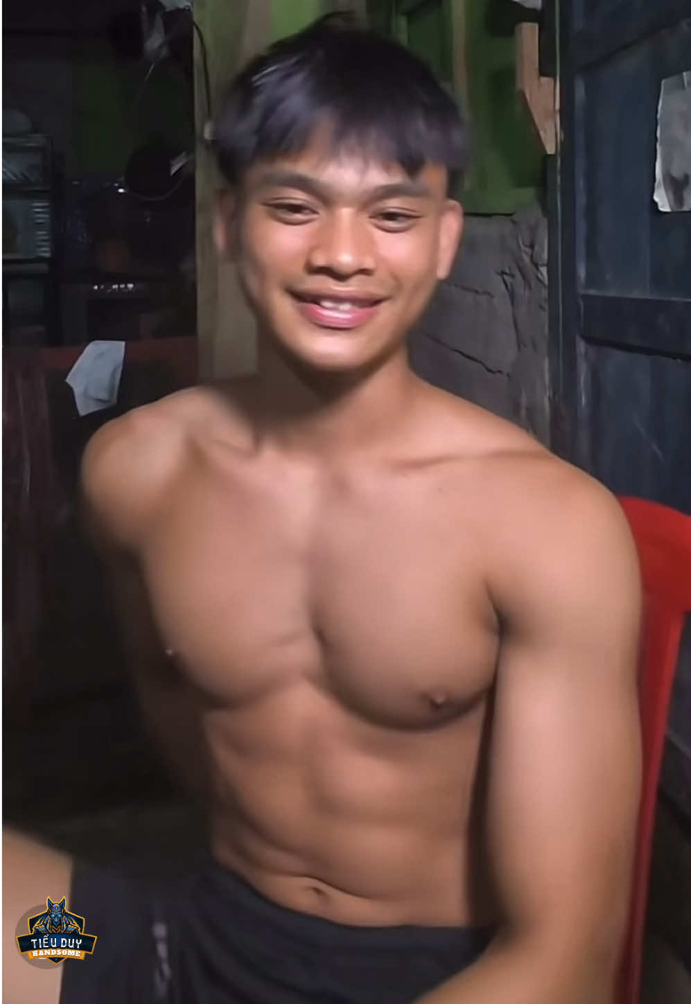 Chàng trai Ê Đê đẹp trai dễ thương, khoẻ và dai nha! Chuyến này chắc em lên Tây Nguyên 1 lần quá! 😂#xuhuong #xuhuongtiktok #traidep #traigym #6mui