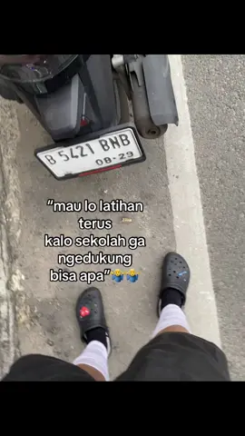 #fypシ゚ #fypage #futsalstory #lewatberanda 