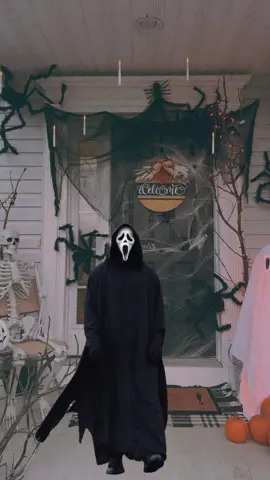 When you finally finish decorating your porch for Halloween before October even hits 🙌🙌 🎃 👻  Yours can look like this too ya know 😌…just click that link in the bio and you can replicate to the tee!!  #halloween #halloweendecor #halloweenporch #ghostface #buywithbutt And of course-Being an Amazon associate allows me to earn from qualifying purchases 😘