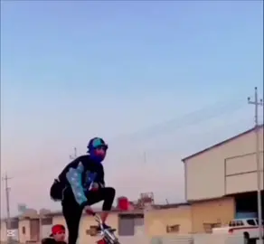 شكو واحد يكول انه بطل خلي يجي انه اطلع وياهه🤌😅