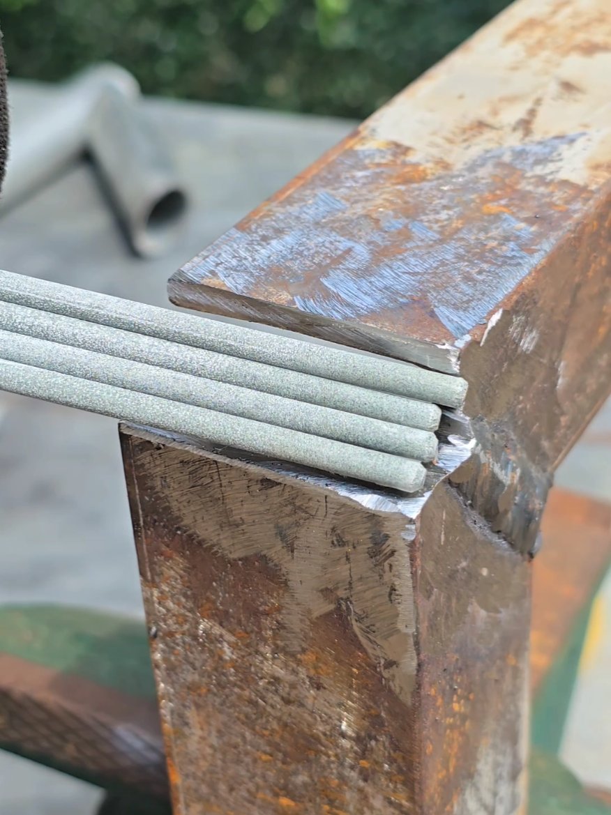 Technique for welding large gaps in loose angle iron. #welderUSA #metalworking #welders #stickwelding #welding 