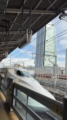 Really LOOOVEEE the view while waiting for the Shinkansen 🥹💕🚄 #新幹線 #shinkansen #Nagoya #Japan