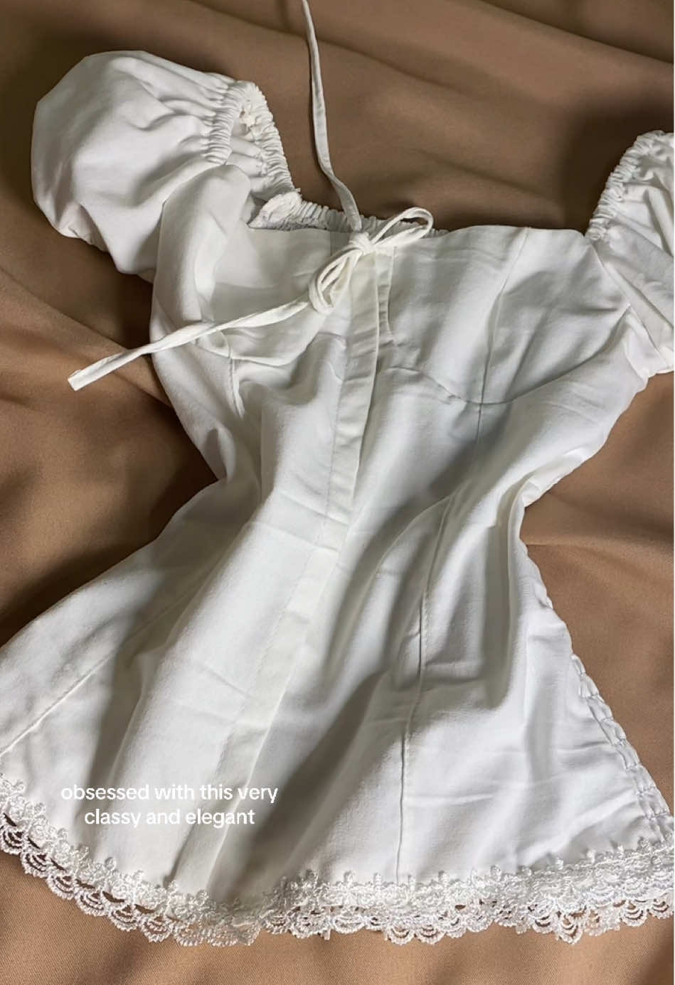 Definitely obsessed with this classy and very elegant top from @Meraki Manila it’s giving old money aesthetic and tita fits vibes , definitely gonna purchase moreee #merakimanila #sofiana #whitetop 