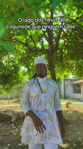Tem algum de Logunede aki ? 🤣 • TO EM LIVE FALANDO DELES 📽️ • • • #logunede #logunede💛🏹💙 #orixas #foryoupage #fyp 