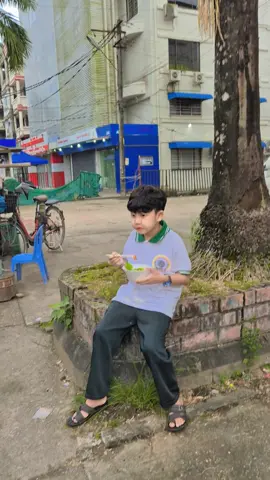 #ကျောင်းအပြန် #မြင်ပါများပီးချစ်ကျွမ်းဝင်အောင်လို့🤒🖤 