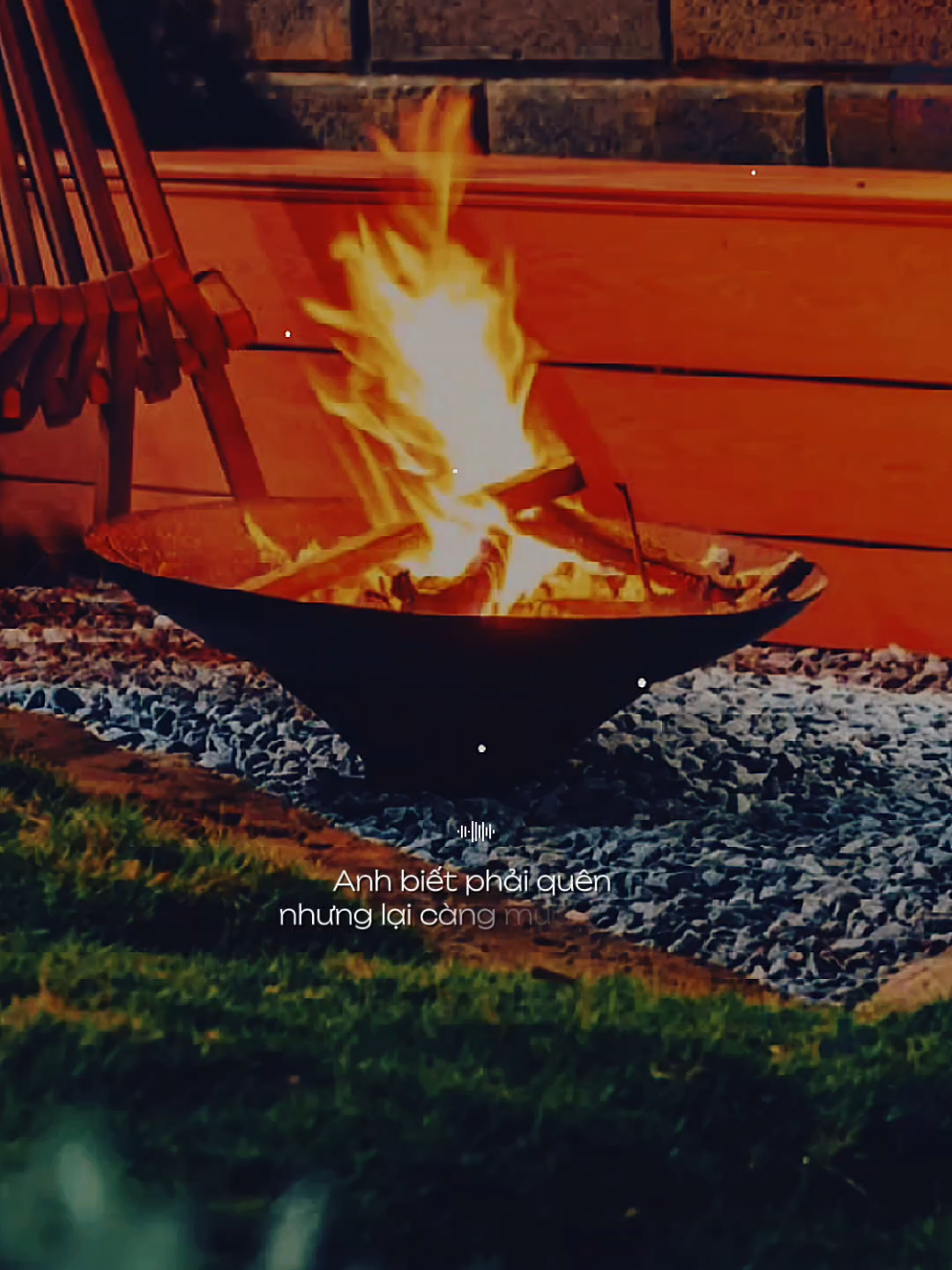 Anh biết phải quên nhưng lại càng muốn rần... #nghienemtrongvetthuong #nhacbuontamtrang #tramcamxuc💔 #maucapcut #phonhac 