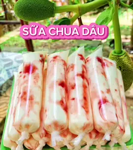 Sữa chua dâu tây!!!#nguyenhuongst #bepmenho #suachuamenho #suachua #xuhuong 