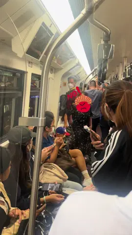 เรื่องนี้ สงสารเด็กมาก พ่อแม่รังแกฉันของจริง😒 #ลูกคุณไม่ได้น่ารักสําหรับทุกคน👎🏻 #รถไฟฟ้าbts #ดราม่า #ข่าวtiktok 