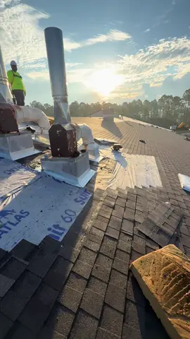 Saludos mis appis #roofing #roofinglife #fundwork #amor @AAlan Jimenezz @Rigoberto Blanco @Roofprotector @MarcianoElRufero 