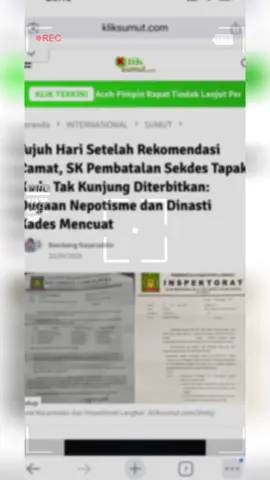 KLIKSUMUT.COM | LANGKAT – Sudah satu minggu berlalu sejak Camat Tanjung Pura resmi merekomendasikan pembatalan mutasi jabatan Sekretaris Desa (Sekdes) Tapak Kuda, Senin (22/9/2025). Namun hingga saat ini, Kepala Desa Tapak Kuda, Imran alias Ucok, belum juga menerbitkan Surat Keputusan (SK) baru untuk mengembalikan posisi Sekdes lama. Baca selengkapnya di www.kliksumut.com #kliksumut #klik #fyp #foryou #fypシ    