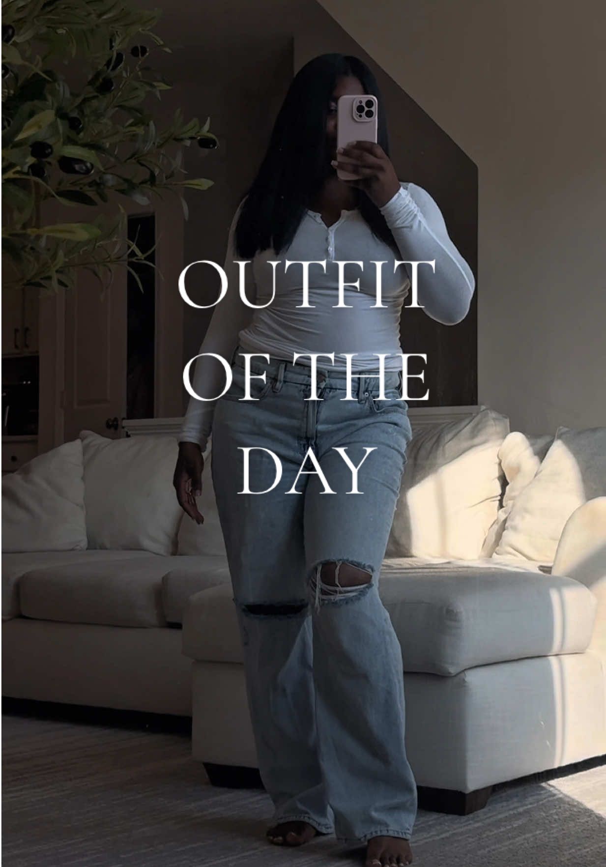 Comfy ootd! Of course I’m wearing a skims top and these comfy Good American jeans 🤍 #fyp #outfitoftheday #OOTD #ootdinspo  @SKIMS  @GOOD AMERICAN 