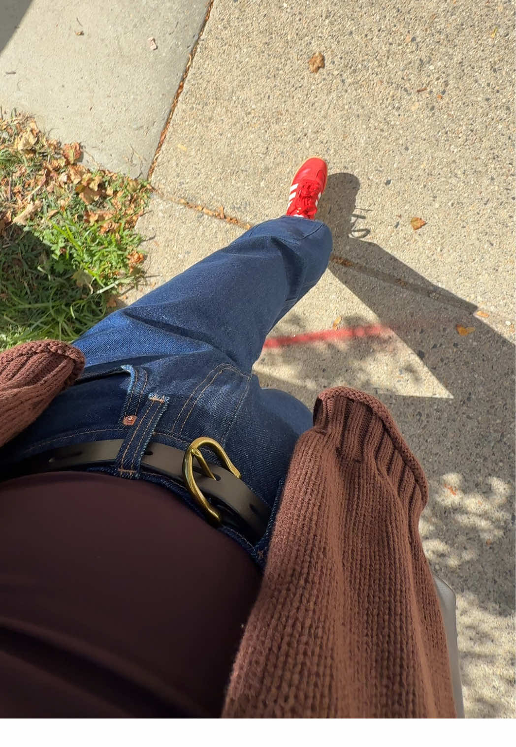 Not the only video I’ll post wearing this chocolate brown @J.Crew roll neck sweatshirt this week  #creatorsearchinsights #fallfashion #jcrewsweater #falloutfitinspo #falloutfitideas 