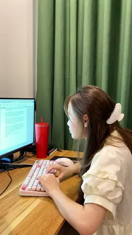 Quạt mini xoay được 360 độ luôn nha #quatmini #quạt #quạtmini #dogiadung #dodungtienich #dodungnhabep #viral 