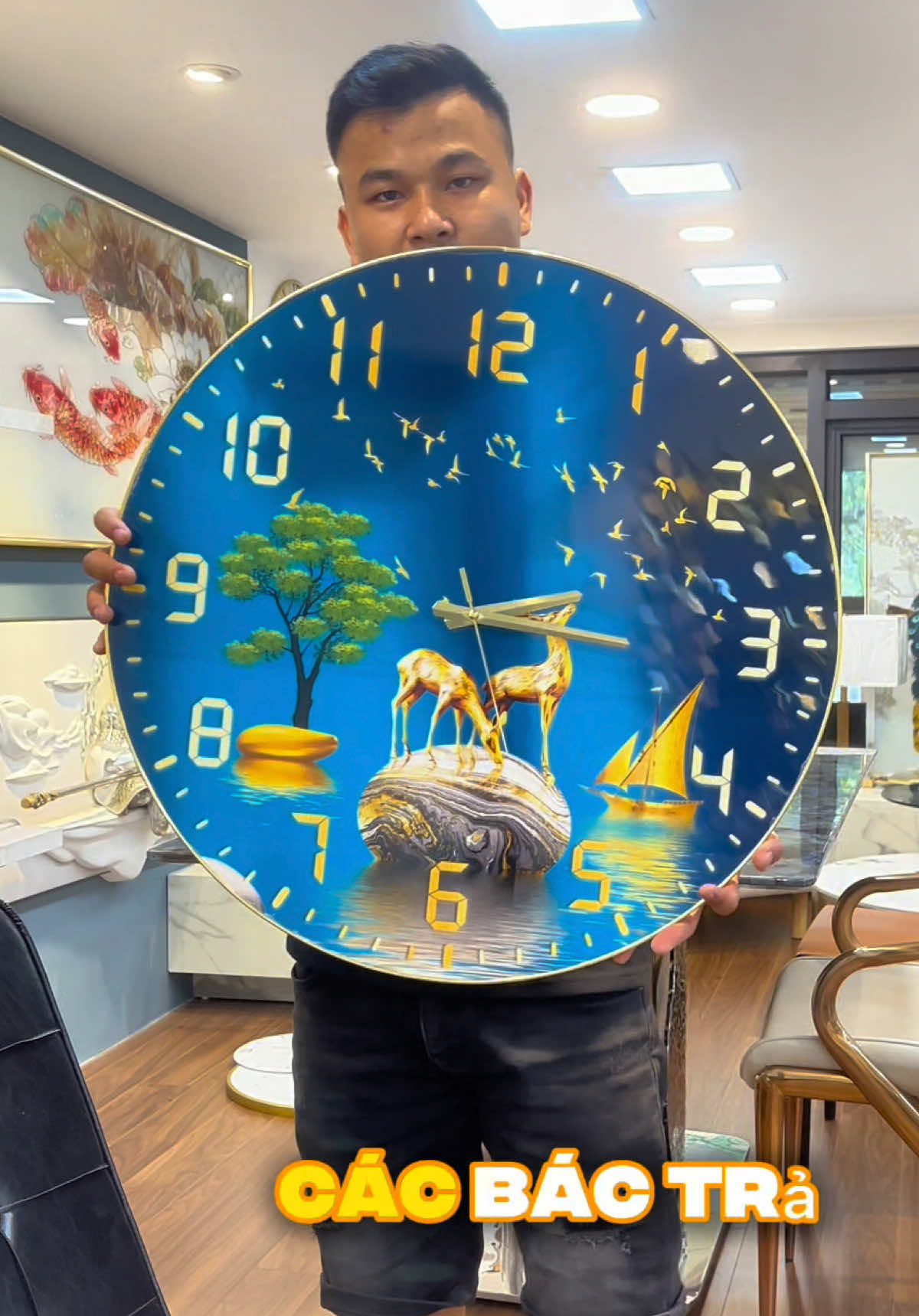 1 mẫu đồng hồ ai nhận hàng cũng Chim Ưng #donghotreotuong #donghotron #decor #donghophongthuy 