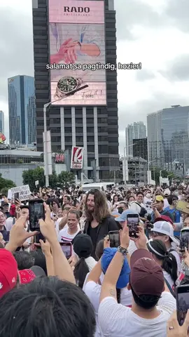 jesus spotted 🙏#trilionpesomarch #hozier