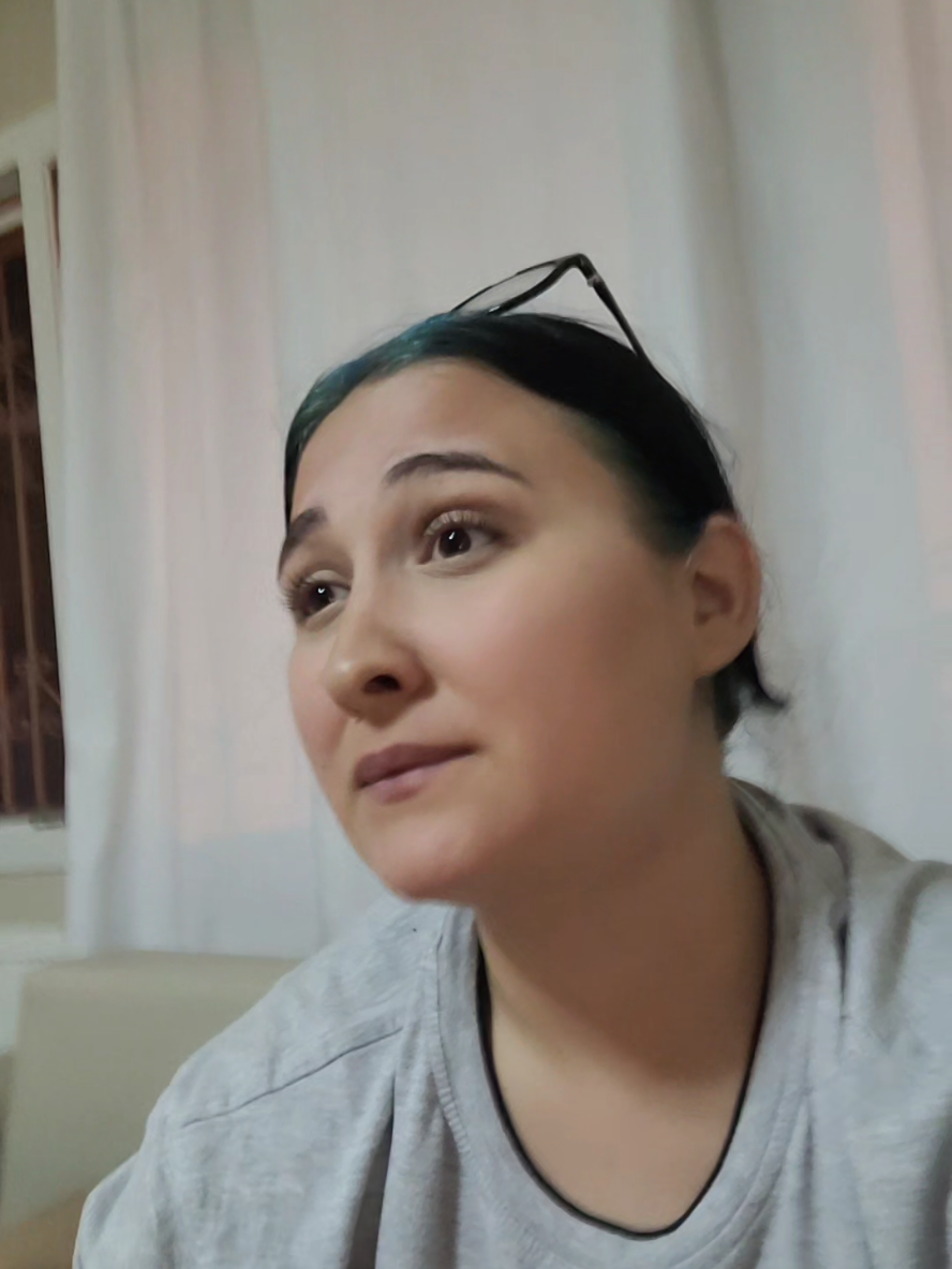 Sonra neden ingilizce kullanıyorsun Obsessed:takıntılı demek evet biliyorum.. @uygar yanlışlıkla gonderinin aynısını yapmışım kral artık akım oldu bu #tiktokdili  #oyunculuk  #acting  #çeviri  #phrases 