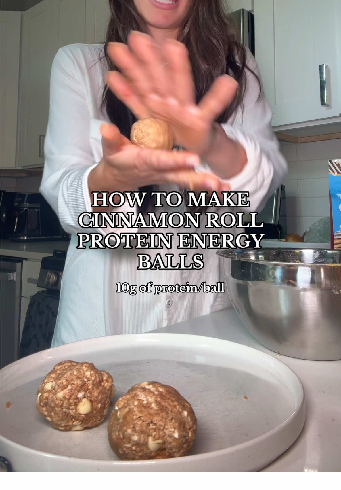 I make these as my sweet treats but also eat them as a snack on the go!! #energyballs #energyballsrecipe #highproteinsnacks 