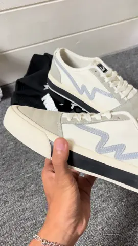 Sepatu wewalk footwear pria #sepatuwewalk #sepatupria #modalkontendoang #sepatupria #Dijamincuan 