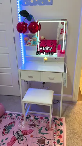 Replying to @Erica 🩷✨ these will make great Christmas gifts for the littles 👏 #vanitydesk #makeupvanity #christmasgiftideas 