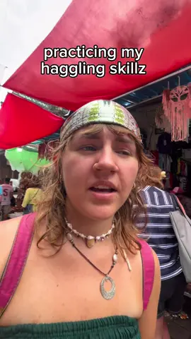 literally just go into shops and start haggling for random stuff you’re not gonna buy #solotravel #indonesia #solofemaletravel #bali #ubud 