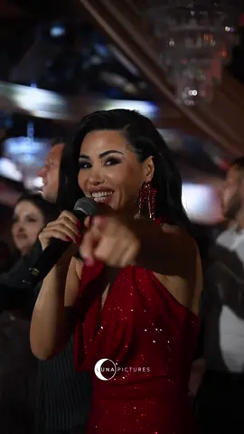 Soni Malaj me një super performancë të hitit të saj😍 #sonimalaj #lunapictures #dasma #dasmashqiptare 