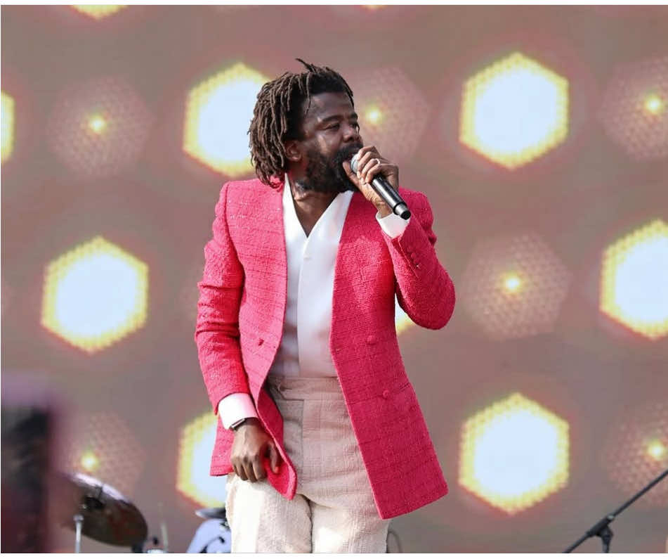 Mandisi Dyantyis Umama Performance at the DStv Delicious Festival 2025 🩷👌🏽 #fyp #foryou #mandisidyantyis #dstvdeliciousfestival #viral 