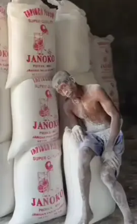 sacrifices of a father 🥹 #sadvibes #viralvideo #fyp