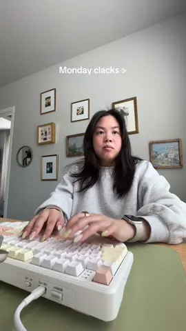 Monday emails = clackity clacks #keyboard #keyboardasmr #typingasmr #typingtests #keyboardsoundtest 