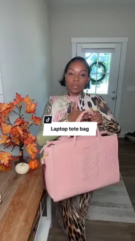 One laptop bag #laptopbag #totebags #workbag #officelife #freeshipping @lovevook_official 