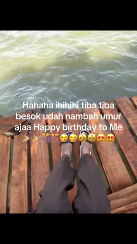 gak nyangka besok gua Ultah jangan lupa rayain ya🥳 23 September  keinginan besok yaitu  1.semoga Keluargaku banyak rejeki  2.semoga semua keluarga sehat selalu 3.semoga saat aku dewasa kedua orang tuaku masih ada sampai aku dewasa amin😇#23september #hbd #fyp #bismillahfyp #