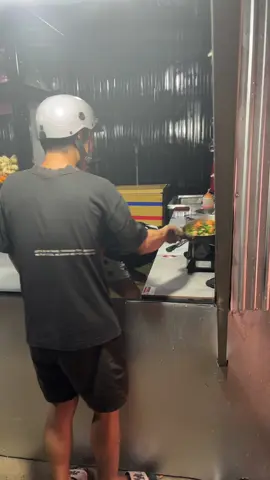 thân chưa mà giỡn v khách