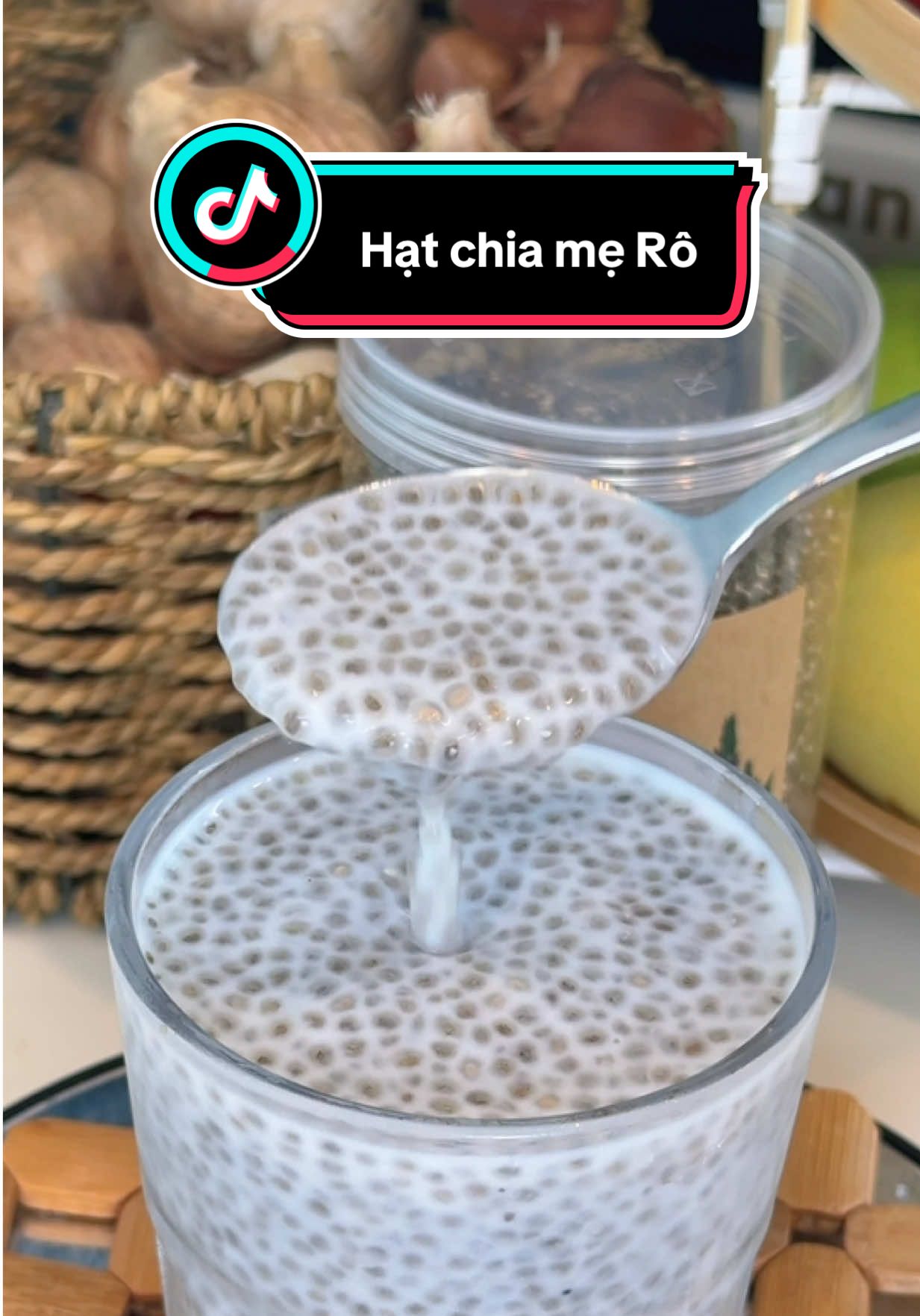 Đừng bỏ qua hạt chia nếu mấy bà mê chăm da dáng móng cũng như tóc nhen tìm hiểu về công dụng của hạt chia mấy bà sẽ bất ngờ á #nấuăncùngn👩🏻‍🍳 #mukbang #hatchia #hatchiamero #hatchiaden   