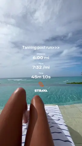 My favorite post run activity (my cab leaves in 45 mins for the airport😅) #Running #runtok #marathonrunner #marathontraining #tanning 
