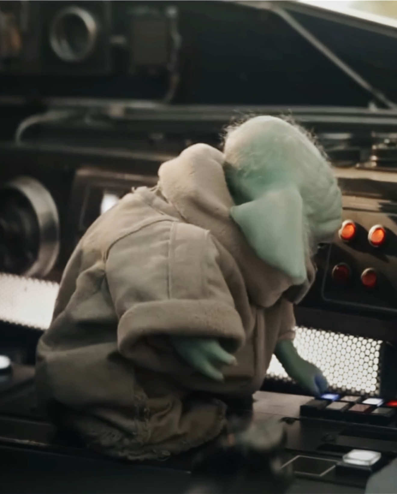 he looked adorable in that trailer #grogu #groguedit #starwars #themandalorianandgrogu #themandalorian grogu in the mandalorian and grogu trailer edit 