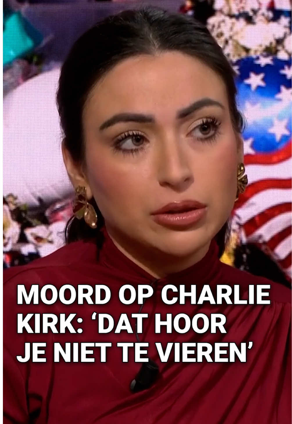 ‘Het zou haar sieren om die woorden terug te nemen.’ Opiniemaker Lale Gül vindt dat 'Julia Wouters zich diep moet schamen over uitspraak Charlie Kirk' in de EO-podcast ‘De Spindoctors’ met Raymond Mens. Hoewel Lale fan is van de podcast, vond ze deze aflevering schokkend omdat Julia begrip toonde voor mensen die opgelucht zijn dat ze Kirk’s idealen niet meer hoeven te horen. Volgens haar ligt de focus te veel op opluchting over Kirk’s moord en te weinig op de bedreiging van onze vrijheid van meningsuiting. Kijk voor meer naar #nieuwsvandedag, elke werkdag om 18:05 uur op SBS6! #CharlieKirk #Spindoctoren #Podcast