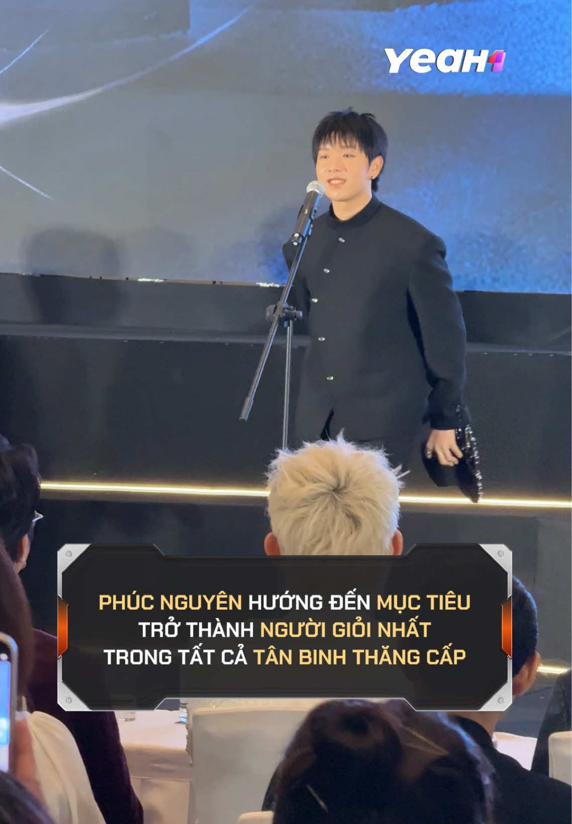 Phần giới thiệu của Phúc Nguyên tại Sự kiện Ra mắt đội hình Tân Binh Thăng Cấp 🦦  #TanBinhToanNang #ShowItAllVietnam #ShowMe #PhucNguyen #tiktokgiaitri 