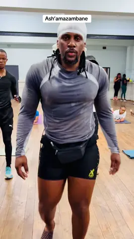 Dlala ngayo…..