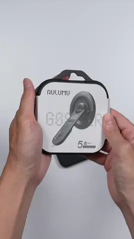 A handy MagSafe accessory that is a kickstand and a box cutter. The unique design really stands out 🔥 @aulumu.us 