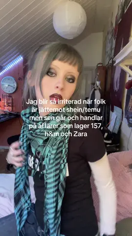 Det är en sån dubbelmoral?! #antifastfashion #ingenvillvetavarduköptdintröja 