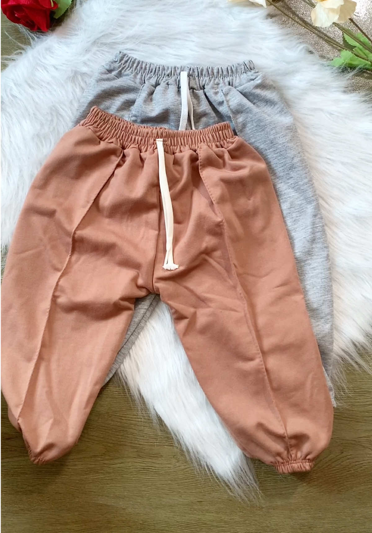 Quần bom thể thao chất nỉ da các cho bé siêu xinh #xuhuong #quầnáochobé #quầndàichobé #viralvideo #merôsữa 