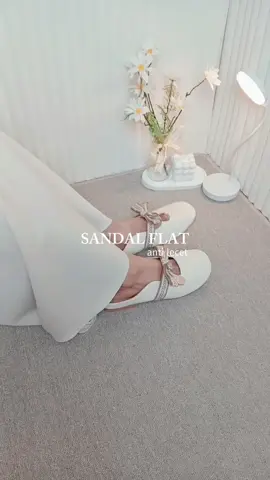 Sandal flat terempuk! nyesel bgt kenapa baru nyobain produknya sekarang🥹 Gina flat by @bostanten_official  #sandalflat #flatshoes #sandalwanita #bostanten 