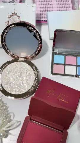 Ổn không mọi người, mình vừa ổn vừa không… ổn cái tâm hồn chứ ví thì xỉu ngang 😵#xuhuong #viralvideo #thuhienmakeup #makeupartistd #makeuphochiminh 