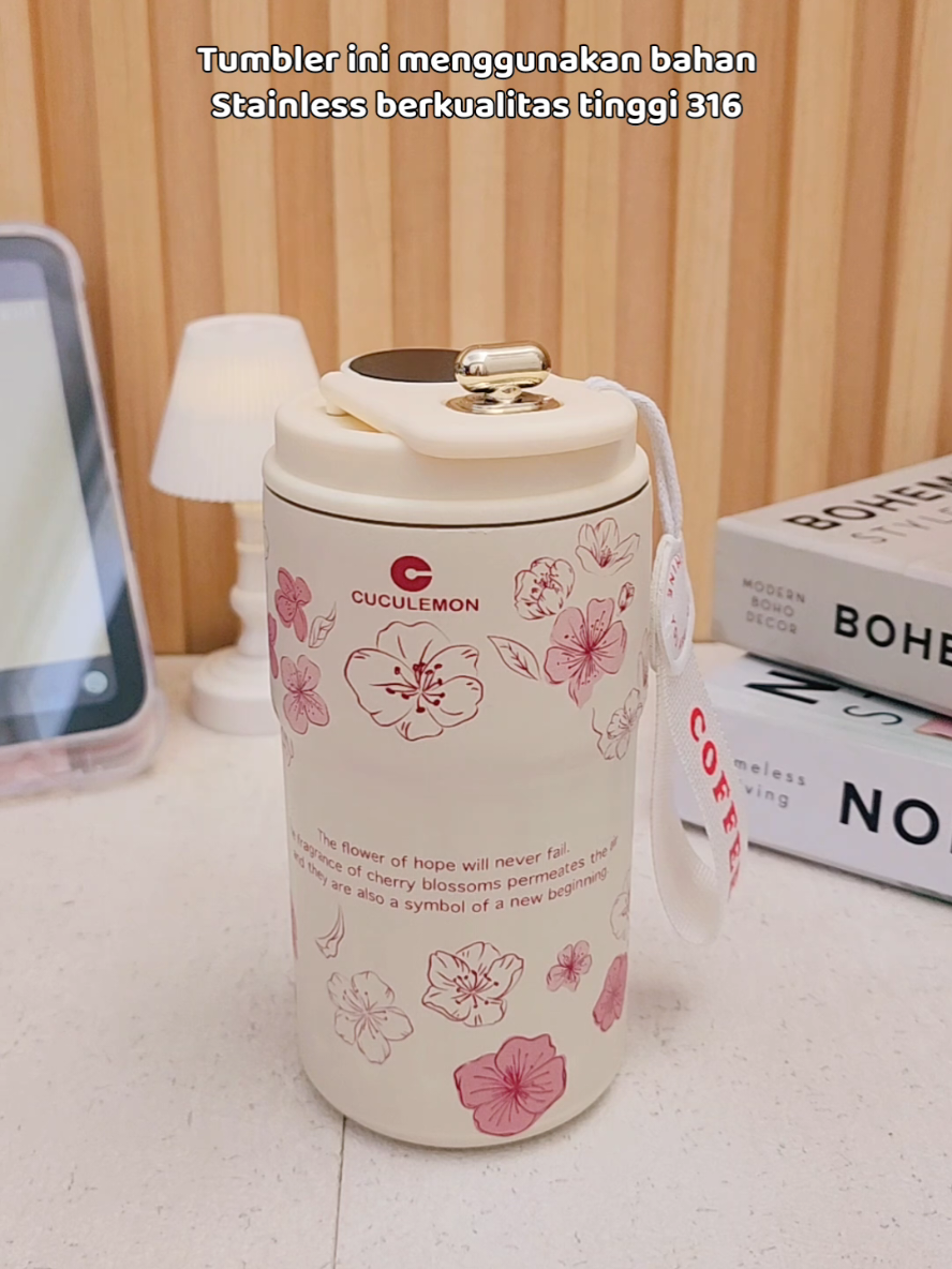 Kalau malas pakai tumbler besar karena berat ditas, aku saranin pakai ini deh 😍  #tumbler #tumblerkecil #tumblercantik #tumbleraesthetic #tumblercuculemon 