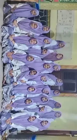 seragam santri putri d tahun ini🥰#maulidnabi #santrikeren #jangkauanluasfyp #seragamsantripesantren #santrindonesia 