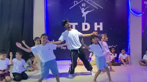 You are my soniya❤️ Basic choreography for kids batch ❤️🫶 With my talented kids : reveesha , arya , manshu , sabhyata ❤️ Space : @The Dancers Home  . Join us at The Dancers Home❤️ And get a chance to learn professionally with me❤️ Dashain offer is going on so register as soon as possible ❤️ Limited time offer and limited seats available ❤️ For more queries Dm directly ❤️ . #trending #fyp #samarbhandariofficial #thedancershome 