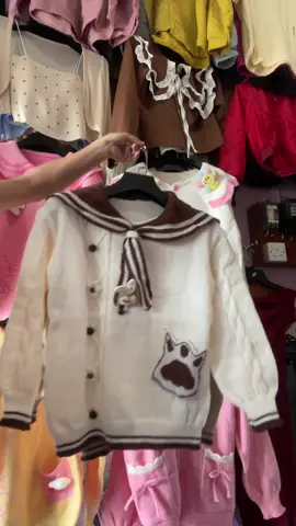 သီတင်းကျွတ်ညမှာဝတ်ဖို့ အနွေးထည်လှလှလေးတွေရောက်ပီနော်#zuecollection07 #ပြင်ဦးလွင်အထည်ဆိုင် #ပြင်ဦးလွင်မိုးကုတ်လမ်းဘေး #ပြင်ဦးလွင်မိုးကြိုး #ပြင်ဦးလွင်မိုးကြိုး 