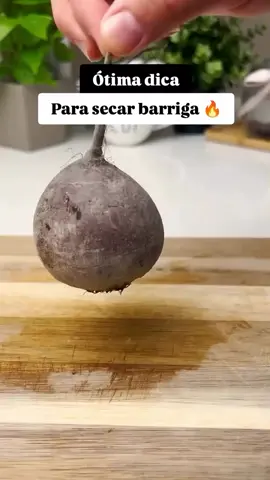 Mulher, se queres secar a barriga de forma natural e saudável, esta dica é para ti! 🍹 Simples, prática e feita com ingredientes que já tens em casa. Não esperes mais para começar a transformação do teu corpo. 💃🔥 segui a página e Salva este vídeo para testar depois e marca aquela amiga que também precisa desta dica! #mocambiquetiktok🇲🇿  #MulheresDeMoçambique #mulhermocambique  #VidaSaudável #CorpoPerfeito 