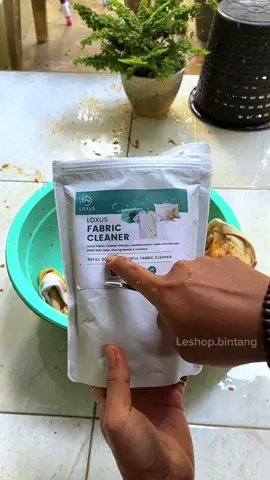 Menghilangkan noda kunyit di pakaian emang bisa?  #penghilangjamurpakaian #loxuscleaner #penghilangnodapakaian 